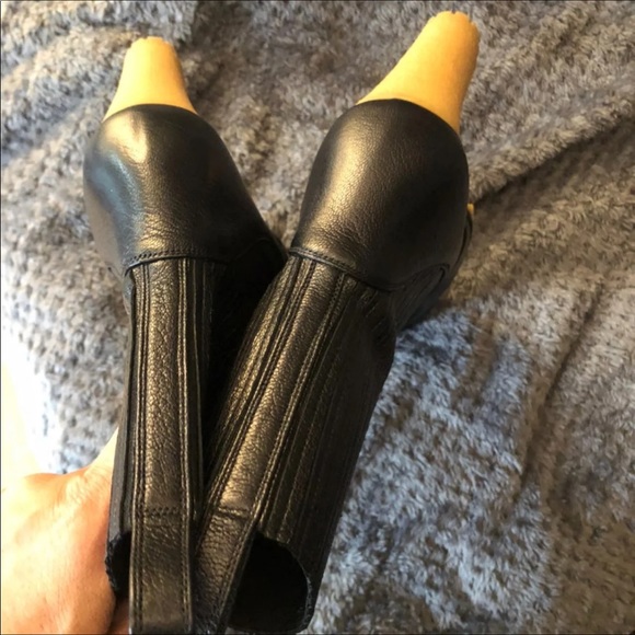 GUCCI BLACK Leather  BOOTS size 37/7 - Picture 6 of 12